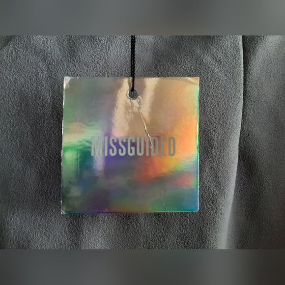 * Missguided Brand Skirt ~ Size 4 - Picture 3 of 4